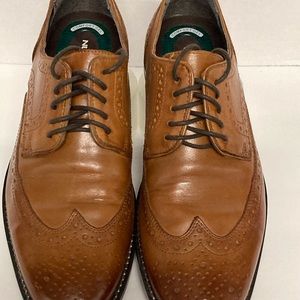Mens Nunn Bush brown wingtip leather upper in VGUC. Size 9M